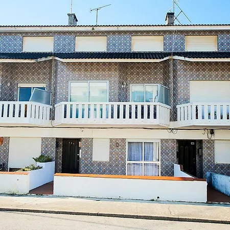 Sea And Waves Apartment